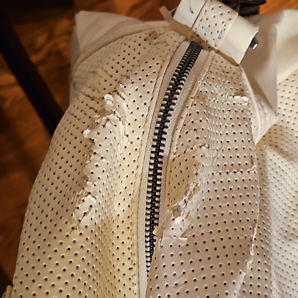 Lululemon bag - Picture 3 of 10